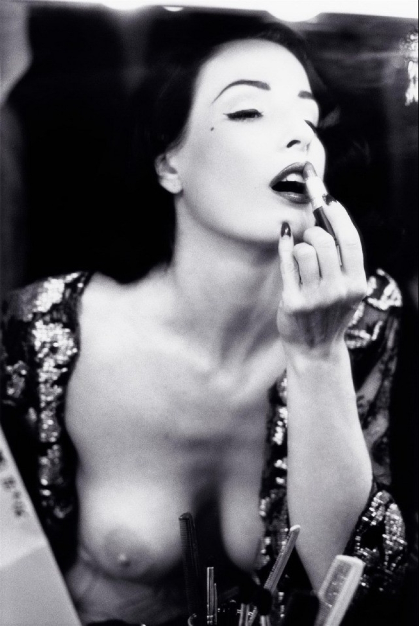 El misterio de la feminidad en fotografías eróticas de Ellen von Unwerth