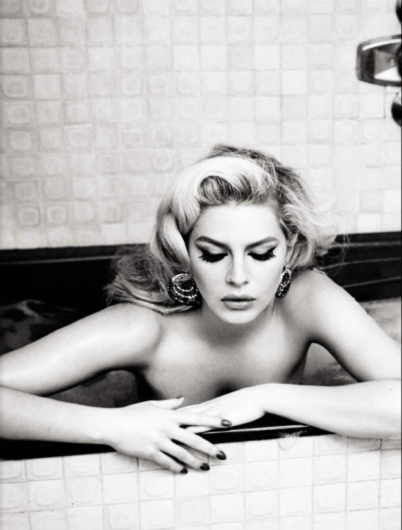 El misterio de la feminidad en fotografías eróticas de Ellen von Unwerth