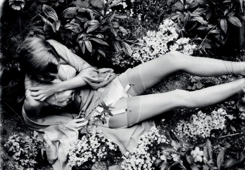 El misterio de la feminidad en fotografías eróticas de Ellen von Unwerth