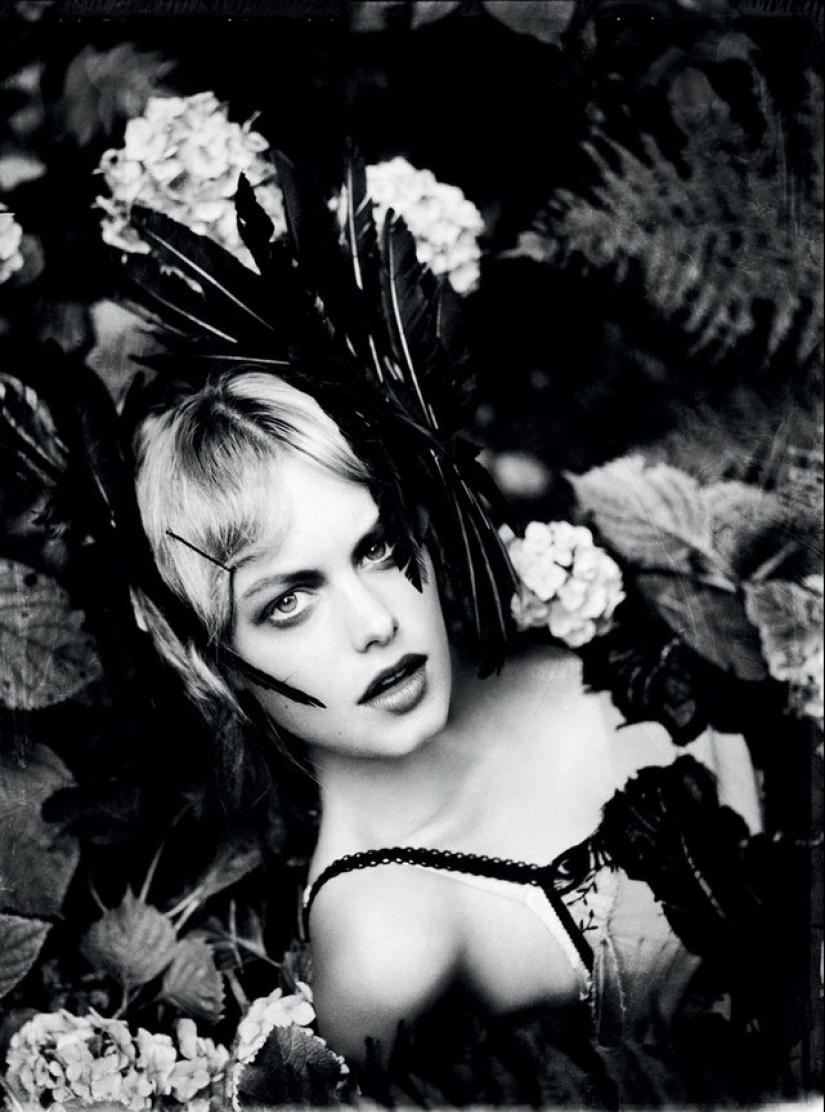 El misterio de la feminidad en fotografías eróticas de Ellen von Unwerth