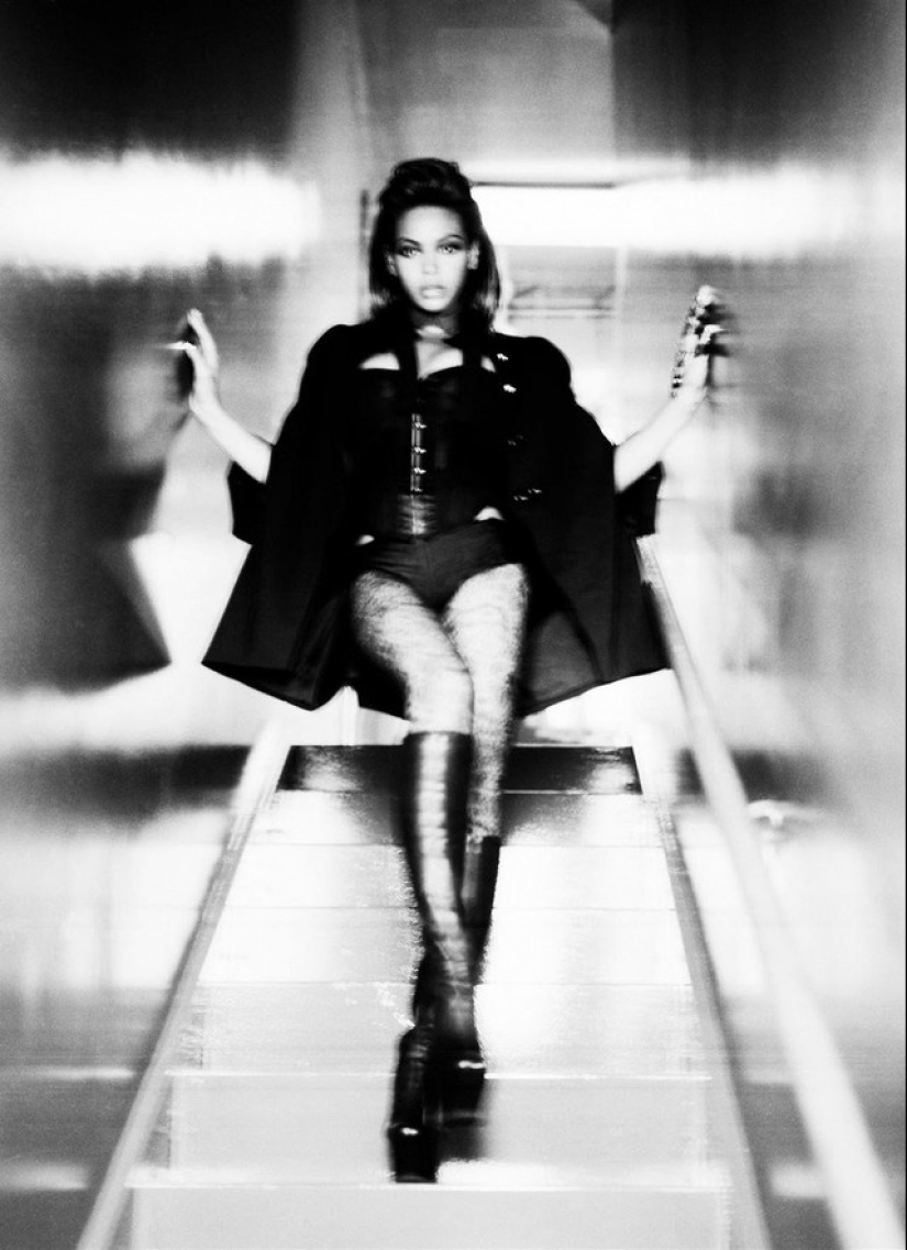 El misterio de la feminidad en fotografías eróticas de Ellen von Unwerth