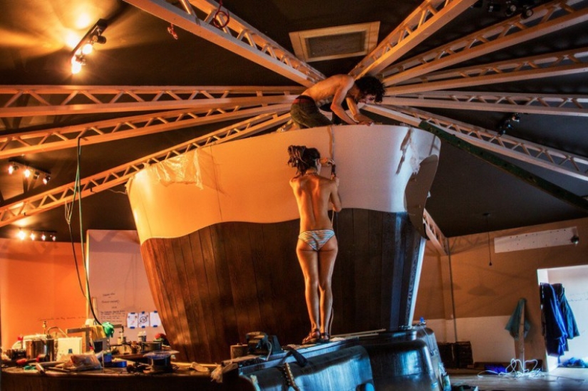 El mundo de las okupas londinenses y sus habitantes en el proyecto fotográfico de Corinna Kern