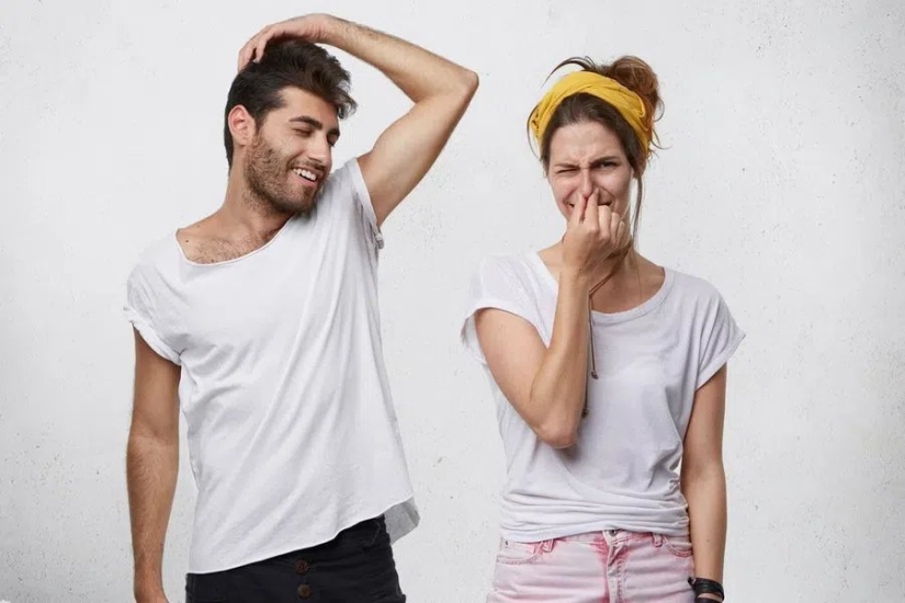 El olor de un hombre: los científicos han descubierto que las mujeres identifican a los solteros por el olor