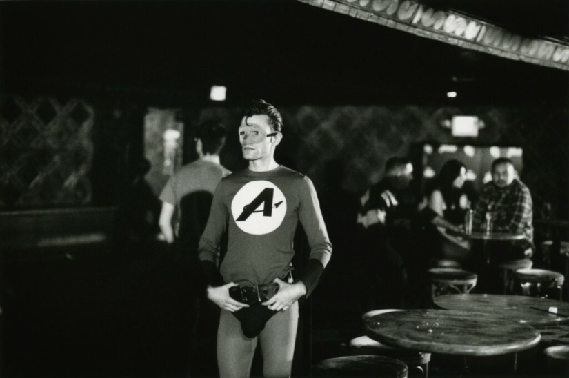 Elmo Tide: Las historias reales de un genio anónimo de la fotografía callejera