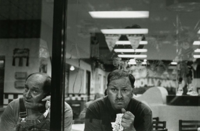 Elmo Tide: The True Stories of an Anonymous Street Photography Genius Elmo Tide: The True Stories of an Anonymous Street Photography Genius