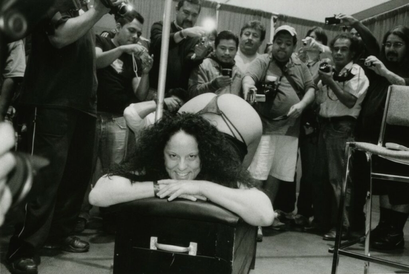 Elmo Tide: The True Stories of an Anonymous Street Photography Genius Elmo Tide: The True Stories of an Anonymous Street Photography Genius