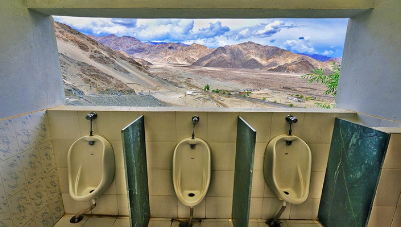 En necesidad, pero no en la ofensa: 20 baños públicos más inusuales