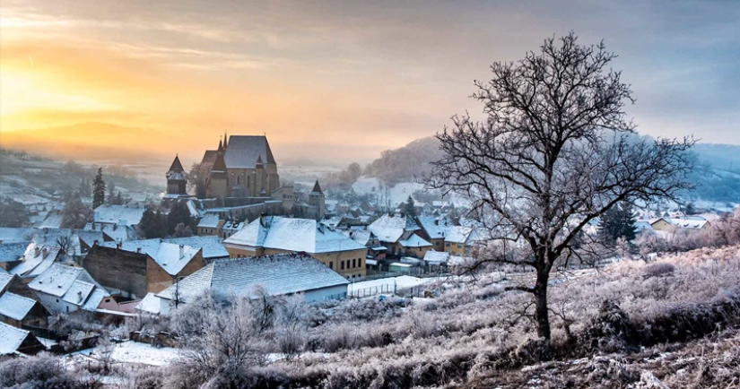 Enchanting nature and old traditions of Romania Enchanting nature and old traditions of Romania