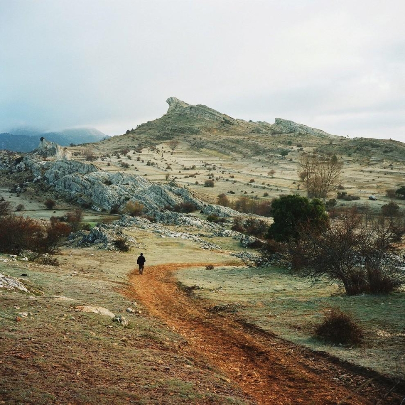 Escape from the hustle and bustle: photos of Europeans hiding from civilization
