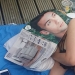 Ese momento incómodo cuando la portada está en la cara del lector Ese momento incómodo cuando la portada está en la cara del lector