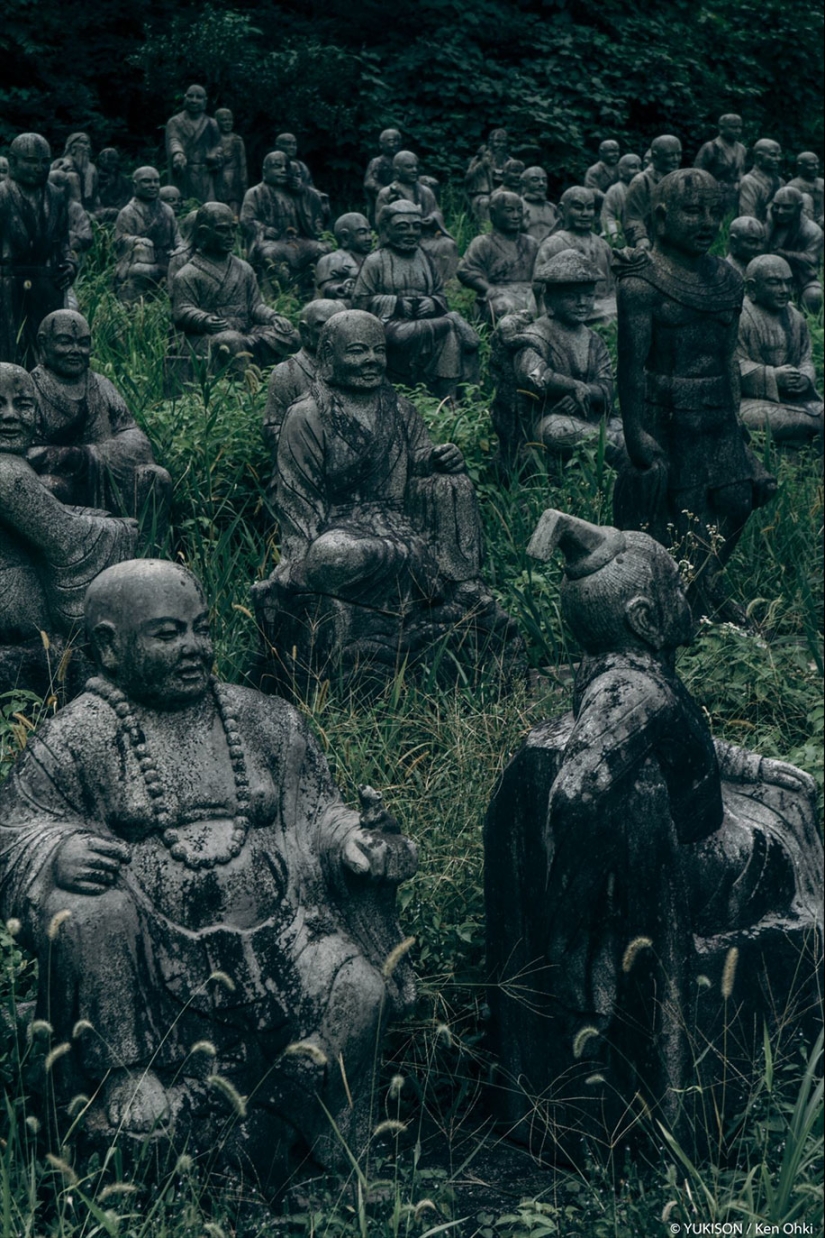 Espeluznante pueblo japonés donde solo viven estatuas Espeluznante pueblo japonés donde solo viven estatuas