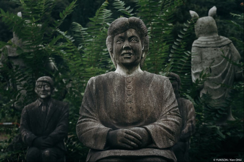 Espeluznante pueblo japonés donde solo viven estatuas Espeluznante pueblo japonés donde solo viven estatuas