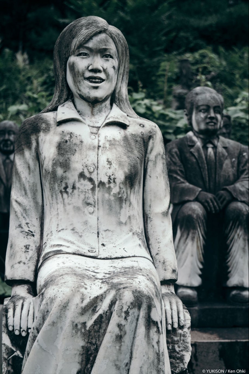 Espeluznante pueblo japonés donde solo viven estatuas Espeluznante pueblo japonés donde solo viven estatuas
