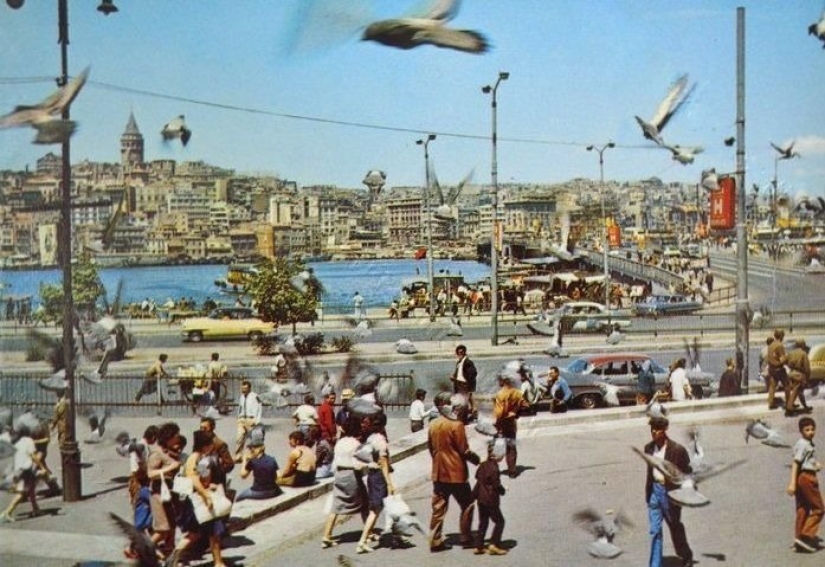 Estambul-la ciudad de los contrastes: 30 imágenes a color de la vida callejera en los años 70