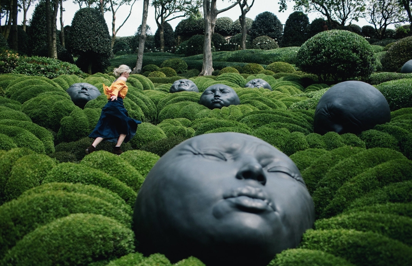 Etretat Gardens is an amazing and crazy place, imbued with the spirit of creativity Etretat Gardens is an amazing and crazy place, imbued with the spirit of creativity