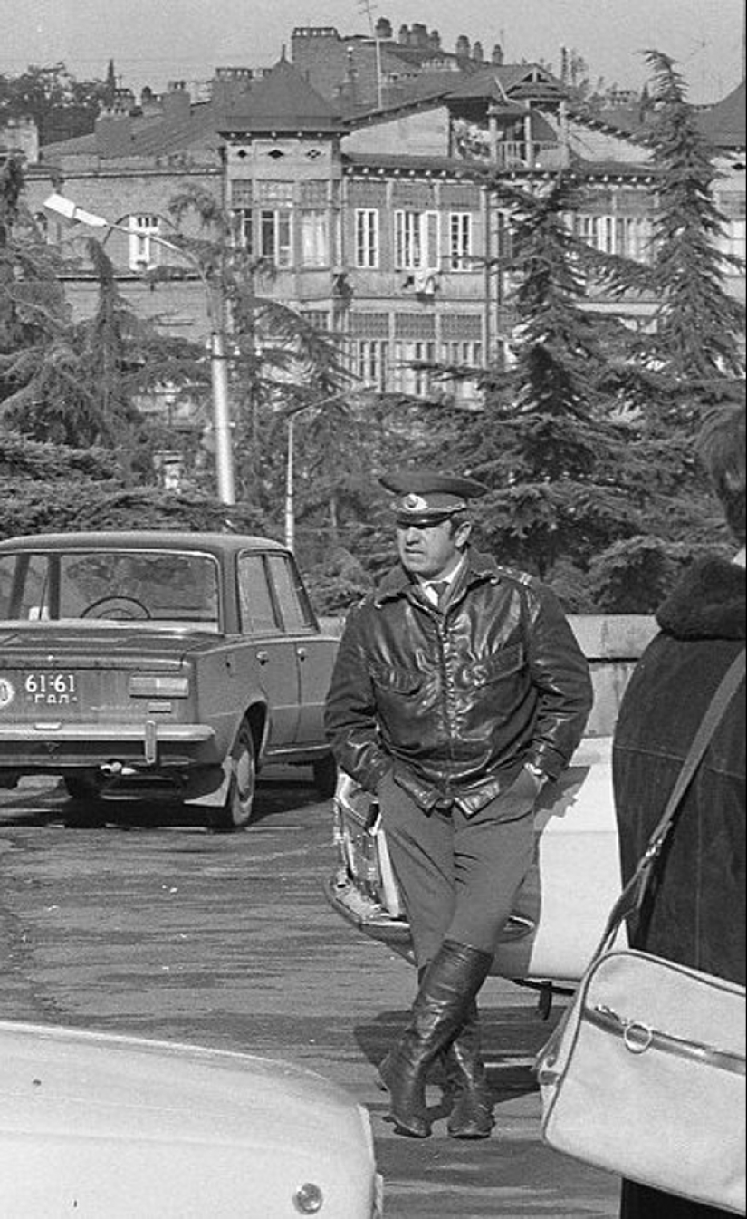 Everyday life in Soviet Georgia in 1976, captured by a Swedish photographer