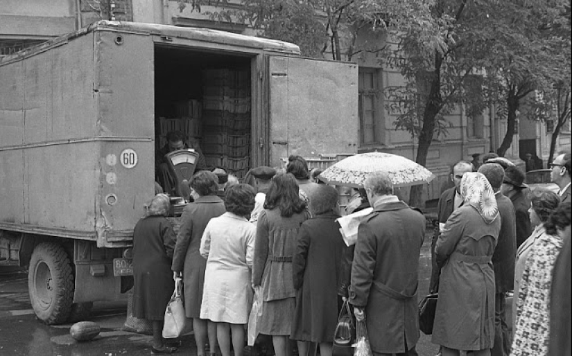 Everyday life in Soviet Georgia in 1976, captured by a Swedish photographer