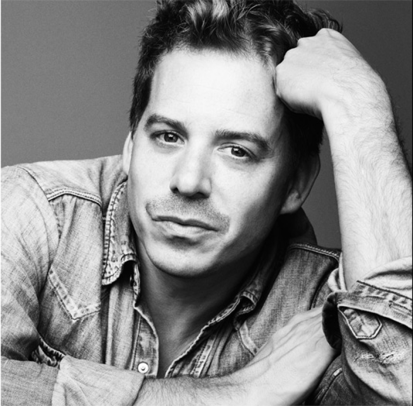 Experimentos fotográficos de Lachlan Bailey: supermodelos en una granja y erotismo en campos polvorientos Experimentos fotográficos de Lachlan Bailey: supermodelos en una granja y erotismo en campos polvorientos