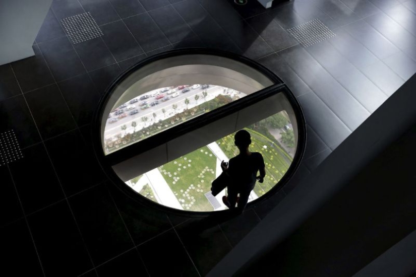 Extreme tourism in China: entertainment is not for the faint of heart