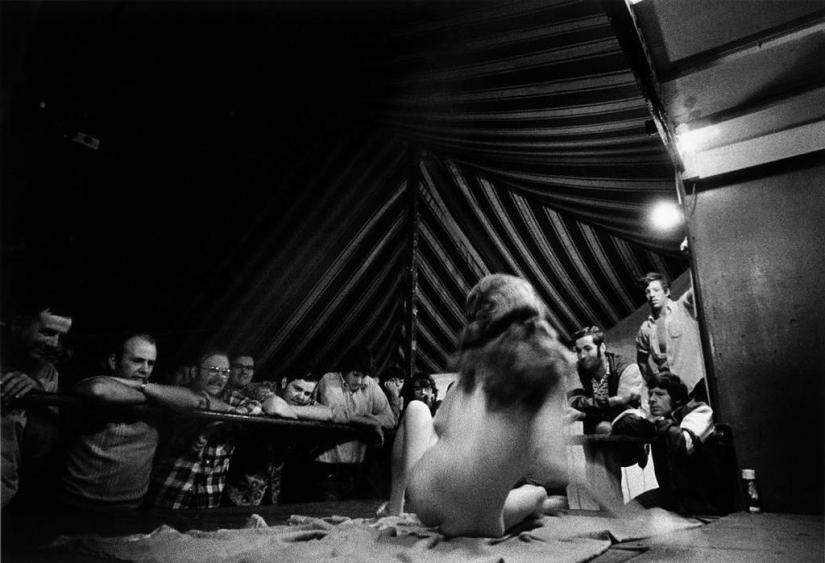 Fairground stripper