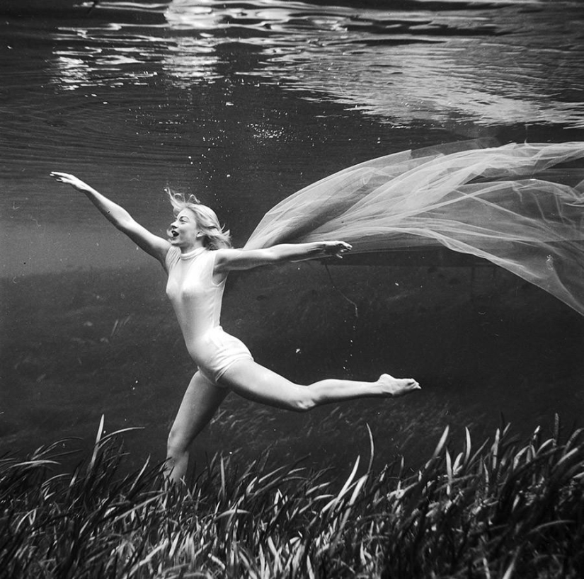 Fantastic retrophotographs from the bottom of the lake