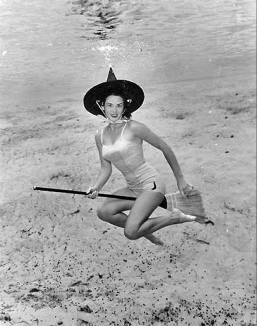 Fantastic retrophotographs from the bottom of the lake