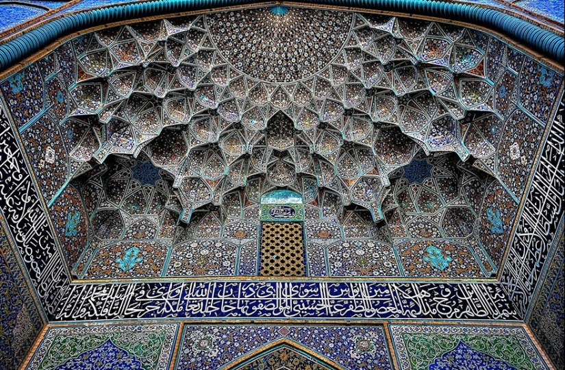 Fascinantes e hipnotizantes arcos de mezquitas