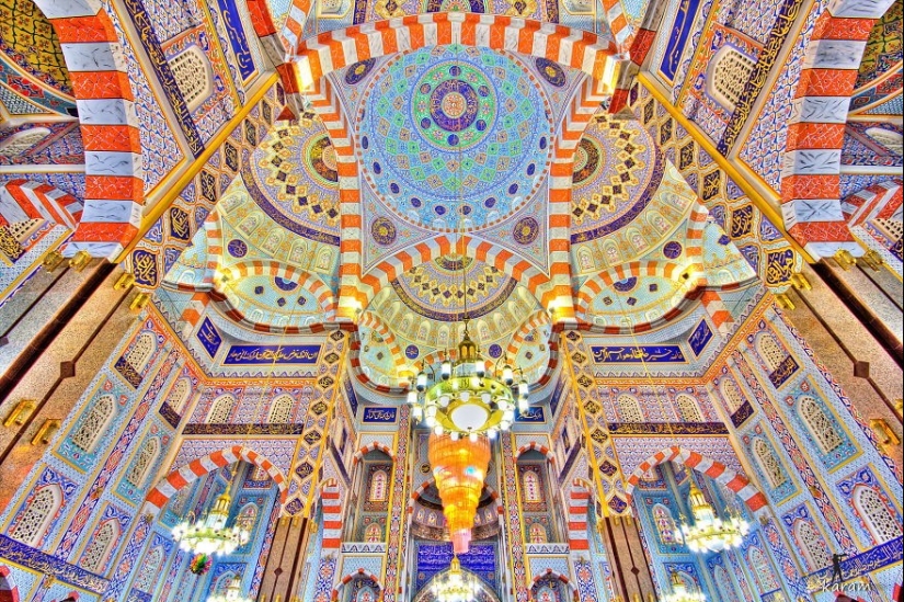 Fascinating and hypnotizing arches of mosques