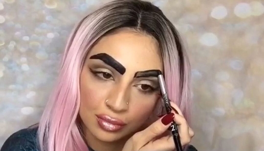 Fashion trends that have long looked ridiculous