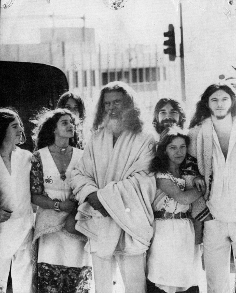Father Yod and his "Family": the amazing story of an American cult Father Yod and his "Family": the amazing story of an American cult