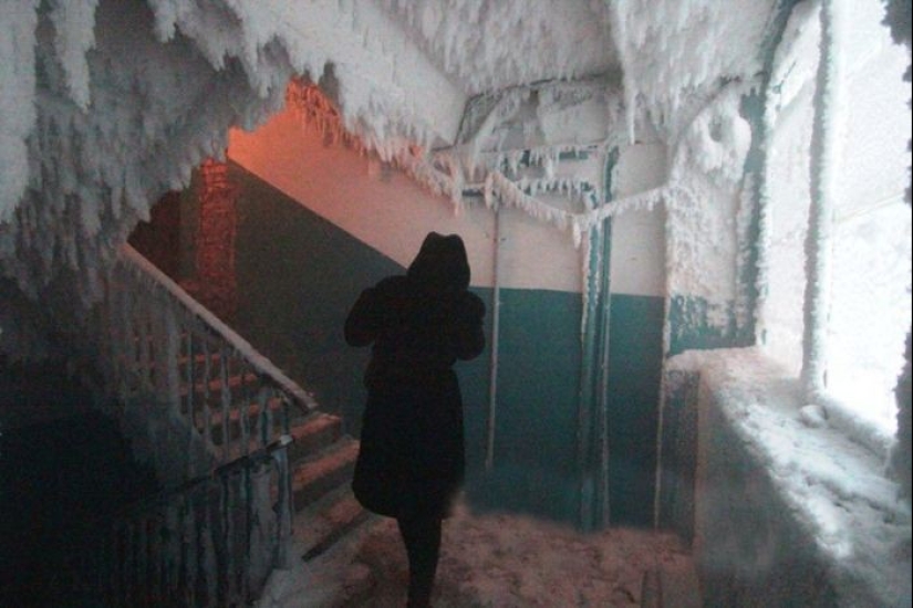 Fear and laughter in the Russian housing and communal services