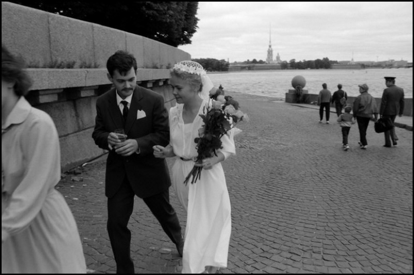 Features of a Soviet-style wedding celebration Features of a Soviet-style wedding celebration