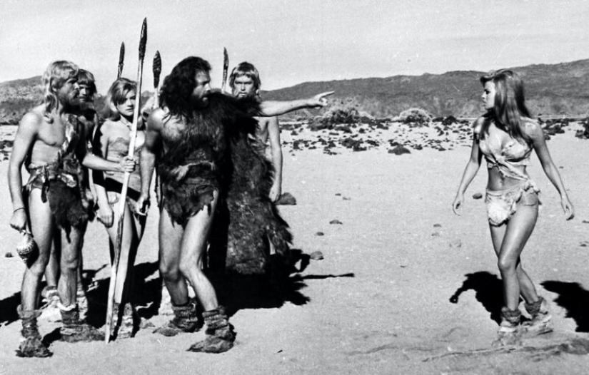 Features of the primitive sex, or Who slept with whom in the stone age