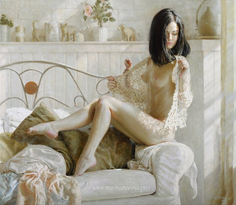 Female beauty and tenderness in the paintings of the artist Marina Marina