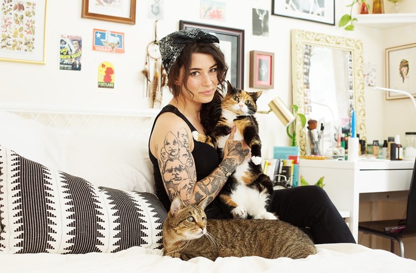 Female Cats Female Cats