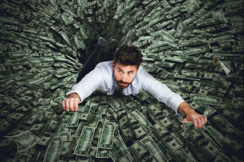 Financial dysmorphia - how thoughts about money destroy our lives