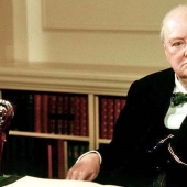 Foie gras, ostras, coñacs, cigarros: con qué se deleitó Winston Churchill durante la guerra Foie gras, ostras, coñacs, cigarros: con qué se deleitó Winston Churchill durante la guerra