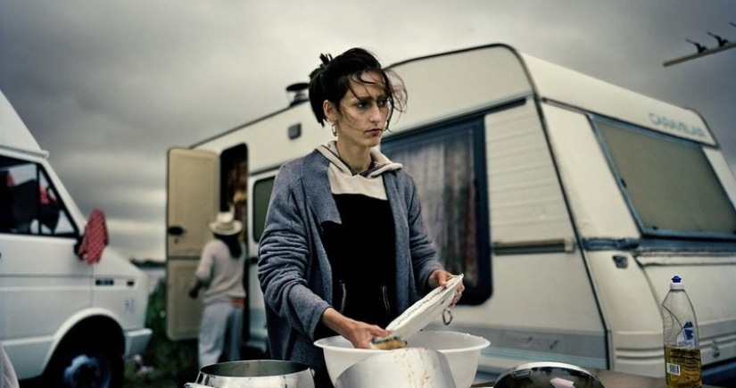 Forget about jeans and a love marriage: 10 rules of life for girls in a gypsy camp Forget about jeans and a love marriage: 10 rules of life for girls in a gypsy camp
