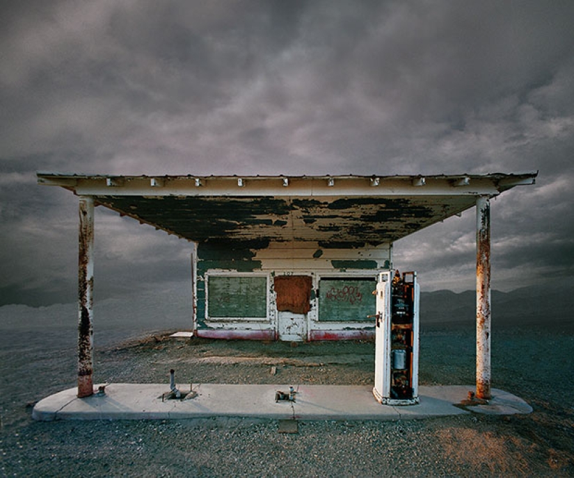 Forgotten corners in the California desert Forgotten corners in the California desert