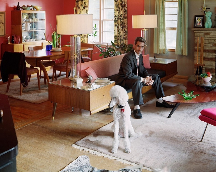 Forward to the past, o 9 ejemplos de cómo las personas modernas están atrapadas en épocas pasadas