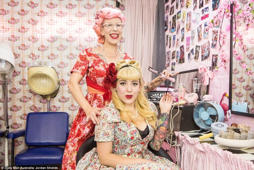 Forward to the past, o 9 ejemplos de cómo las personas modernas están atrapadas en épocas pasadas