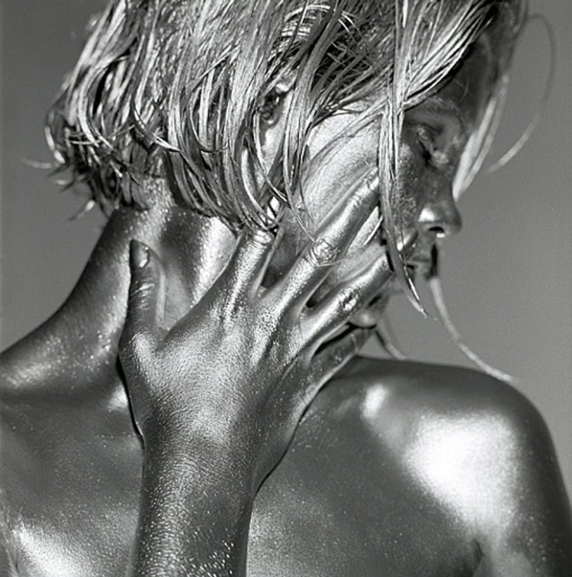 Fotógrafa convierte a mujeres en esculturas vivas