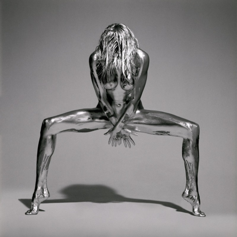 Fotógrafa convierte a mujeres en esculturas vivas