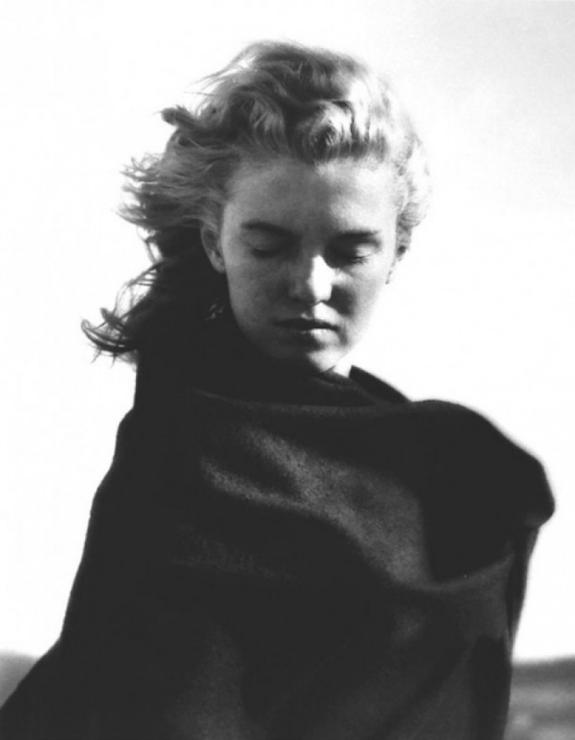 Fotos de playa desconocidas de Marilyn Monroe tomadas por su amante Fotos de playa desconocidas de Marilyn Monroe tomadas por su amante