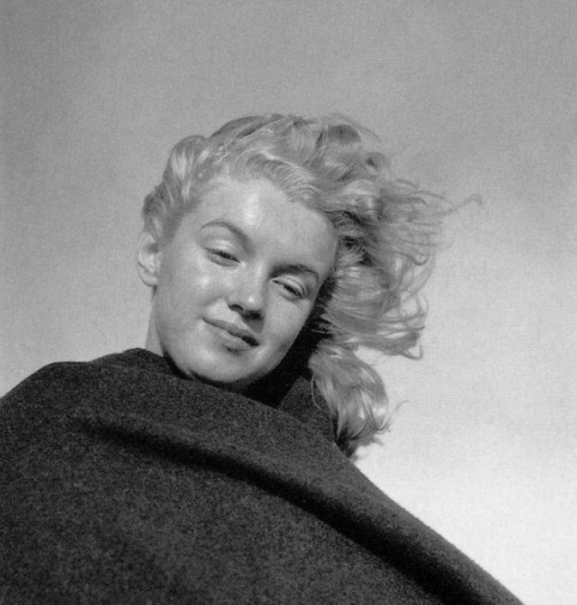 Fotos de playa desconocidas de Marilyn Monroe tomadas por su amante Fotos de playa desconocidas de Marilyn Monroe tomadas por su amante