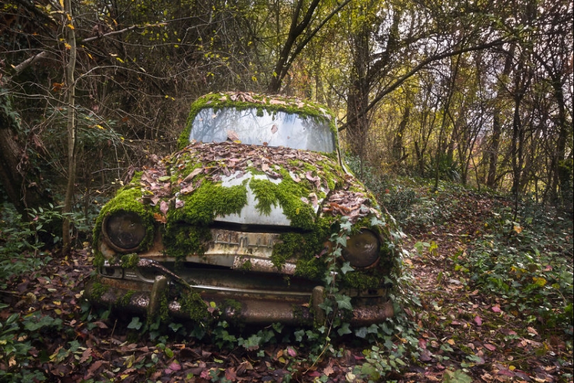 Fragments of old France: abandoned buildings of incredible beauty