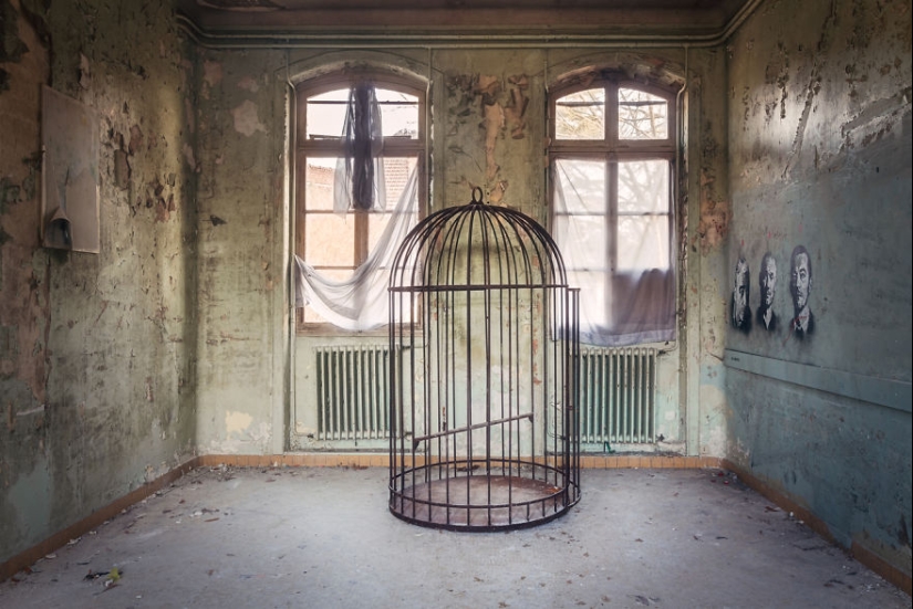 Fragments of old France: abandoned buildings of incredible beauty