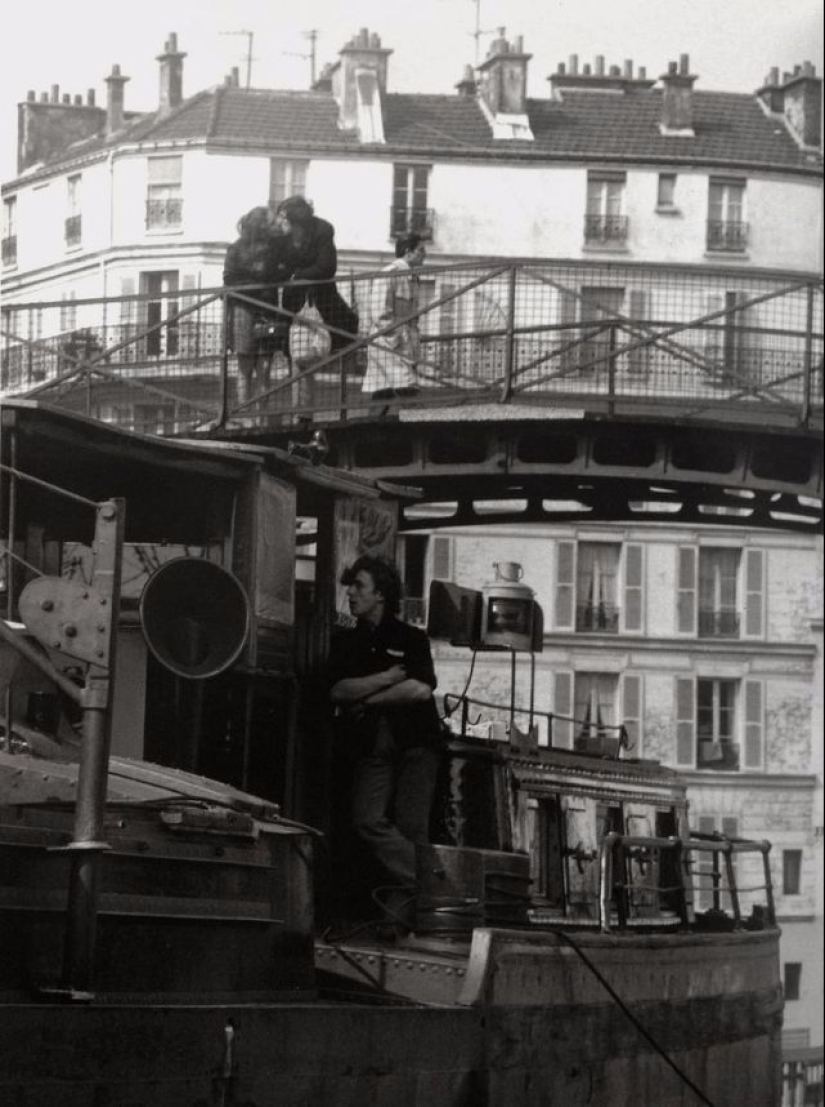 French kiss: how the photographer took pictures of couples in love on the streets of Paris French kiss: how the photographer took pictures of couples in love on the streets of Paris