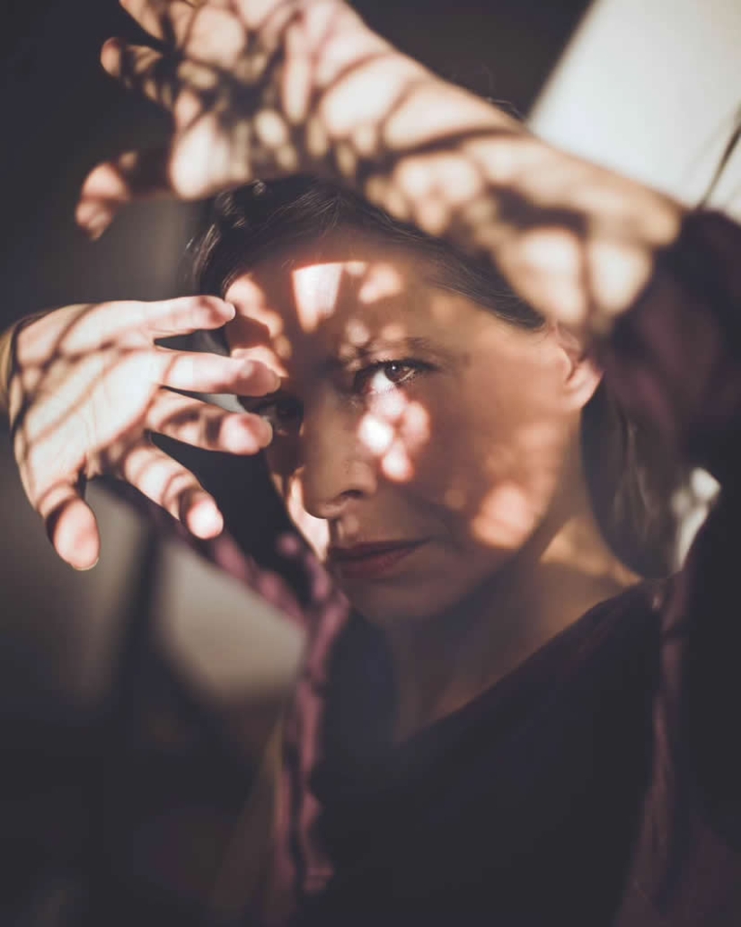 French photographer Laura Chabuet Captures Soulful and Emotive Fine Art Portraits French photographer Laura Chabuet Captures Soulful and Emotive Fine Art Portraits