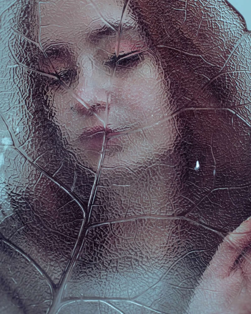 French photographer Laura Chabuet Captures Soulful and Emotive Fine Art Portraits French photographer Laura Chabuet Captures Soulful and Emotive Fine Art Portraits